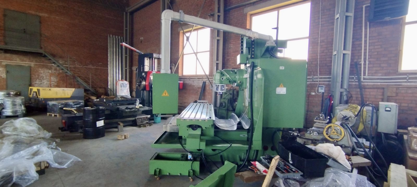 Универсальный фрезерный станок с УЦИ УФС-2500Ф1 исп. №1