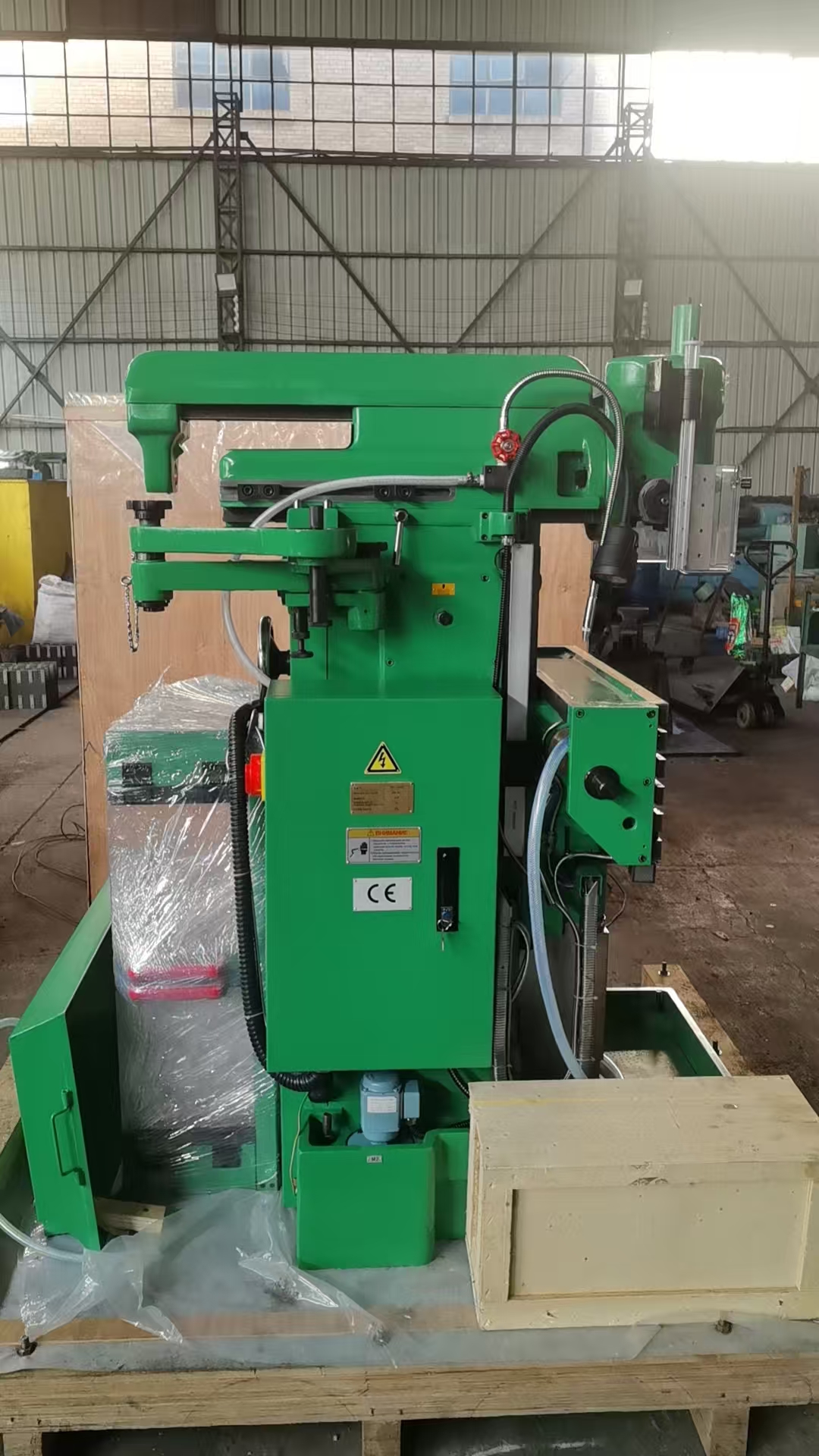 Инструментальный фрезерный станок с УЦИ УФС-700Ф1