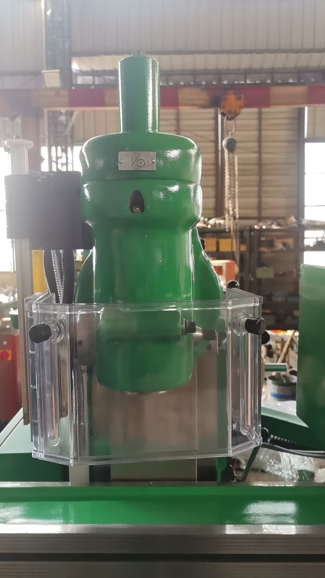 Инструментальный фрезерный станок с УЦИ УФС-700Ф1