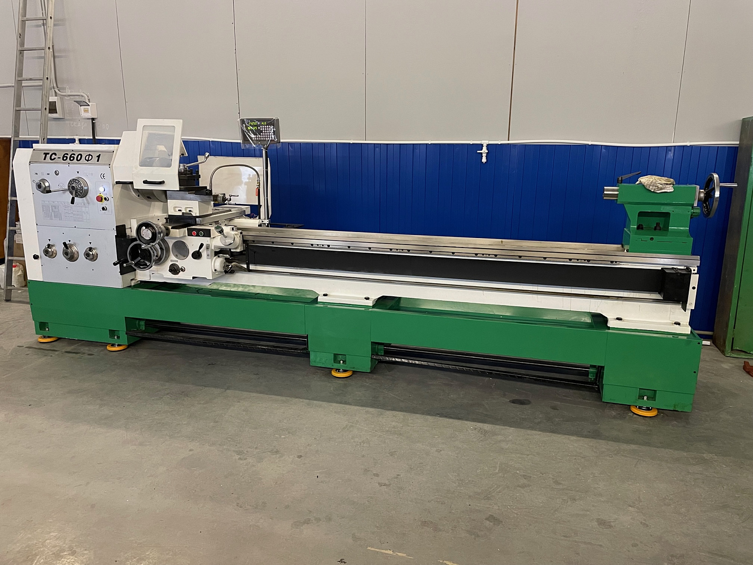 Токарный винторезный станок с УЦИ ТС-660Ф1 исп. №4