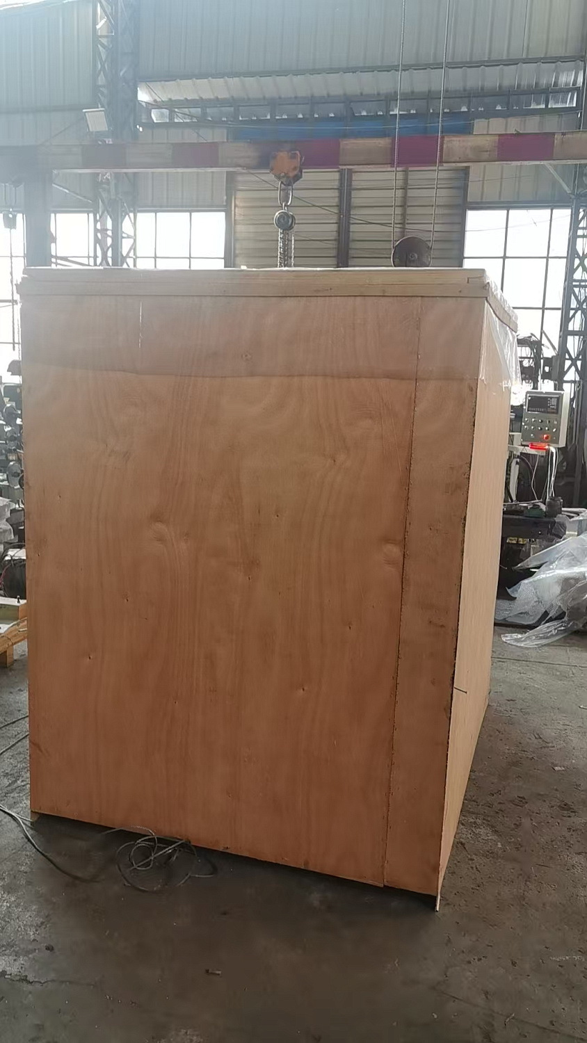 Преимущества инструментального фрезерного станка с УЦИ УФС-700Ф1